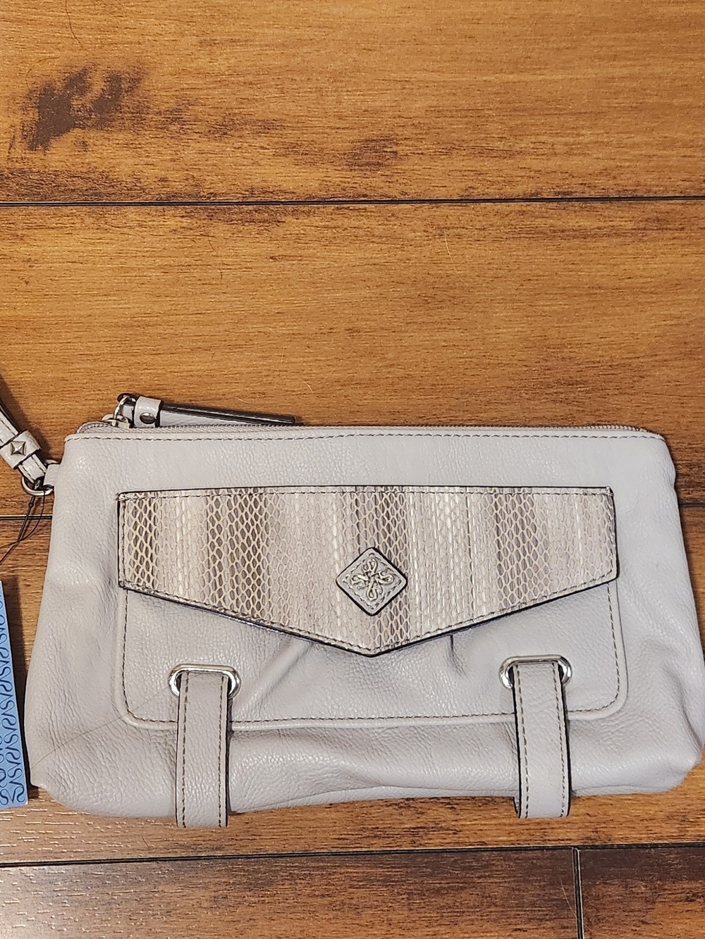 Simply Vera, Vera Wang Wristlet